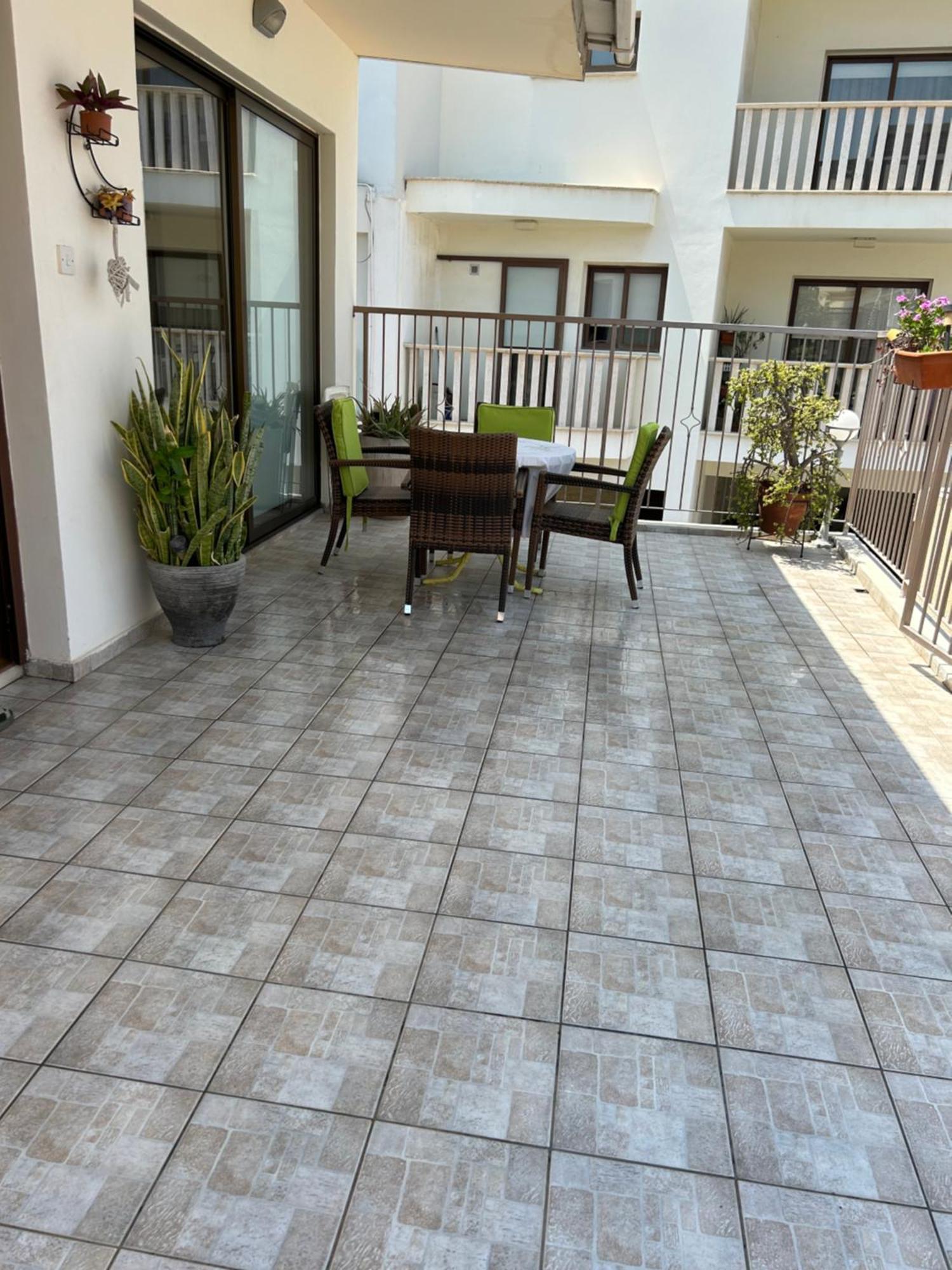 Extremely Comfy Apt With Spacious Private Terrace 10Min Walk To The Beach & In Town Larnaca Extérieur photo