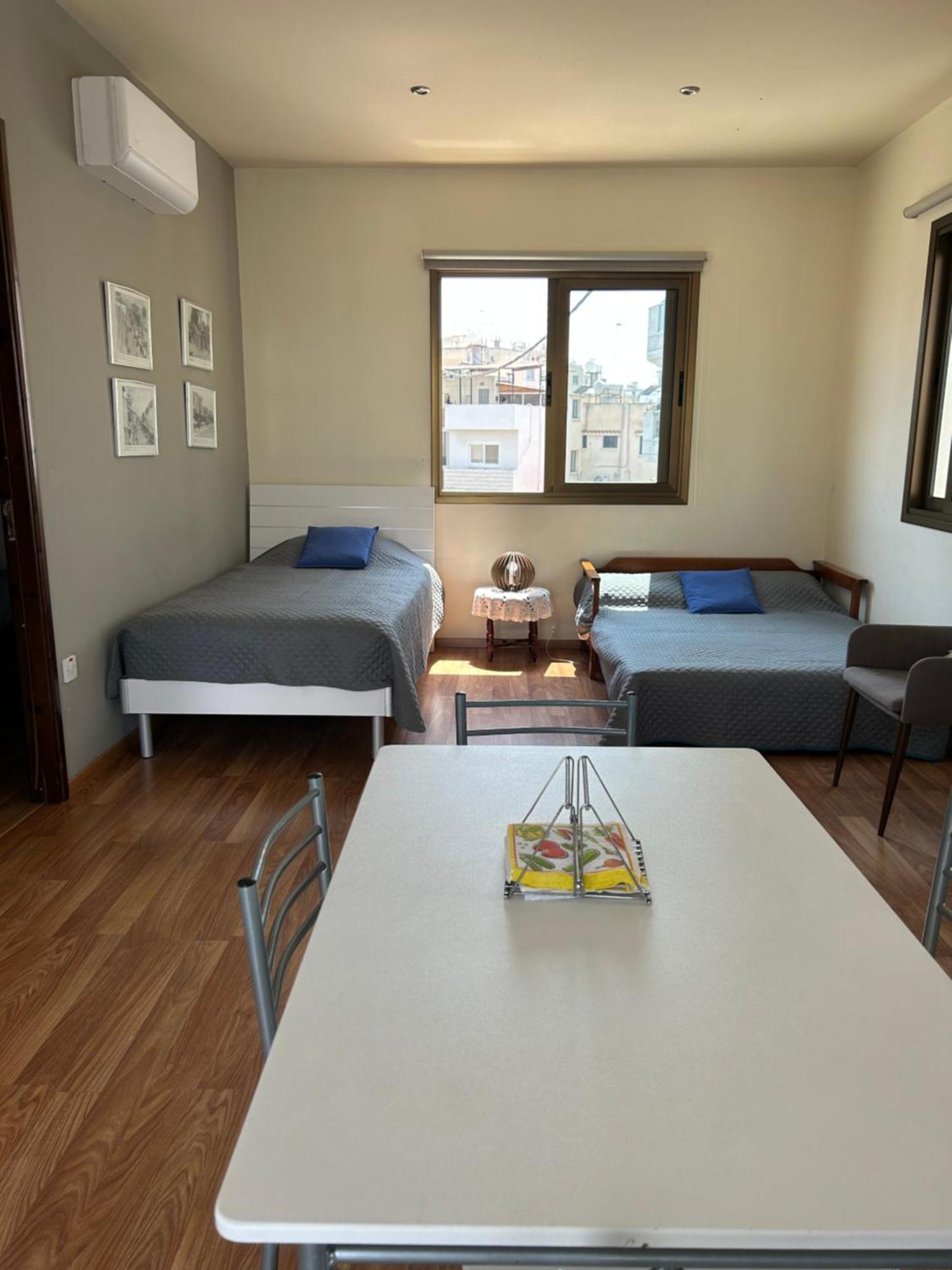 Extremely Comfy Apt With Spacious Private Terrace 10Min Walk To The Beach & In Town Larnaca Extérieur photo