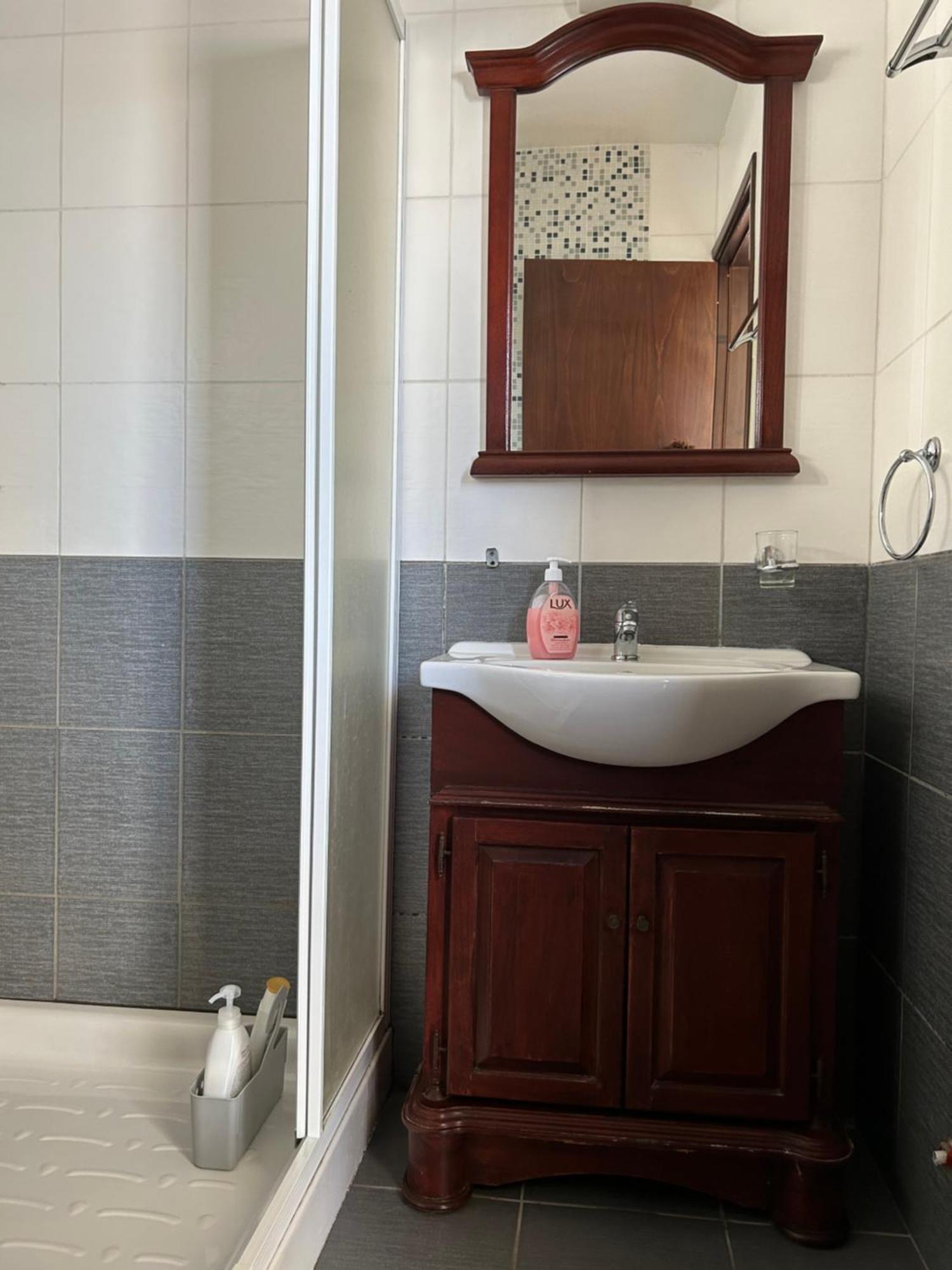 Extremely Comfy Apt With Spacious Private Terrace 10Min Walk To The Beach & In Town Larnaca Extérieur photo