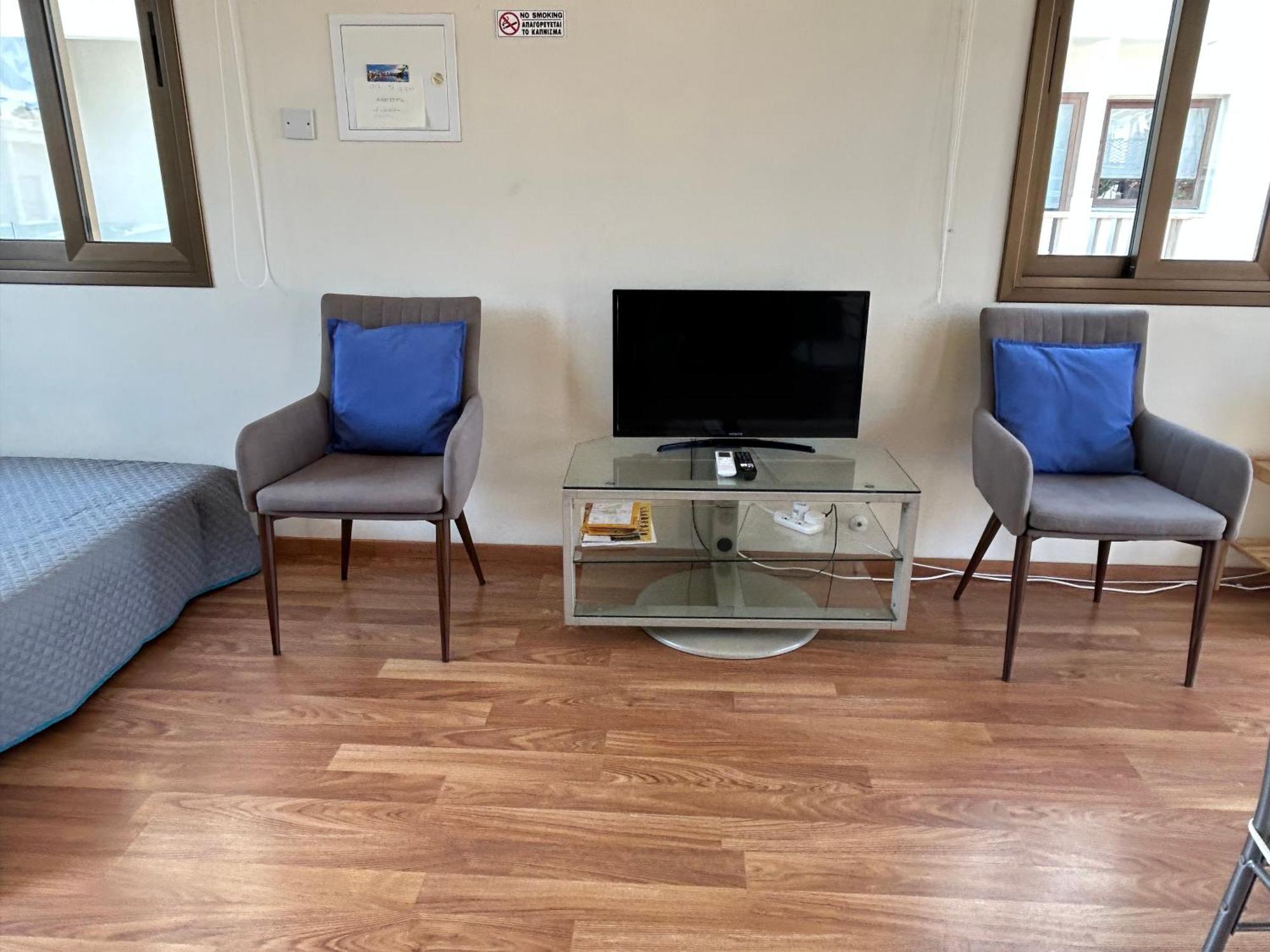 Extremely Comfy Apt With Spacious Private Terrace 10Min Walk To The Beach & In Town Larnaca Extérieur photo