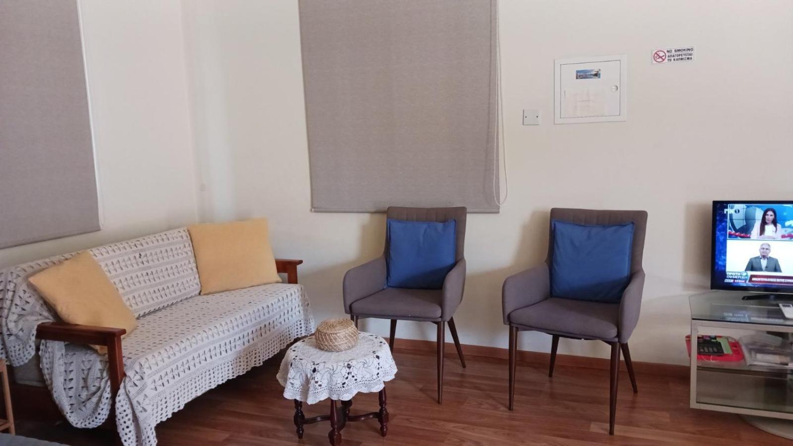 Extremely Comfy Apt With Spacious Private Terrace 10Min Walk To The Beach & In Town Larnaca Extérieur photo