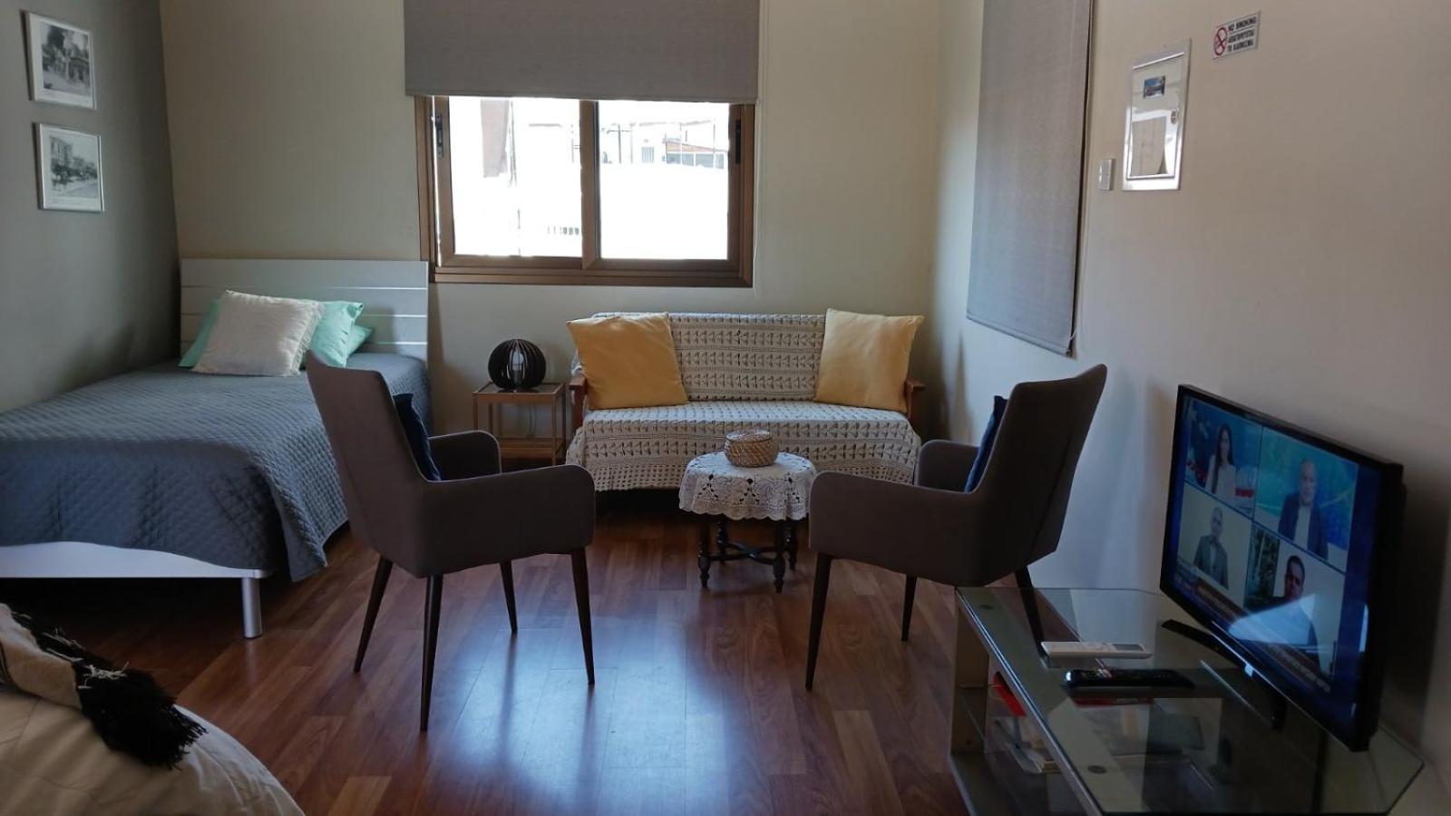 Extremely Comfy Apt With Spacious Private Terrace 10Min Walk To The Beach & In Town Larnaca Extérieur photo